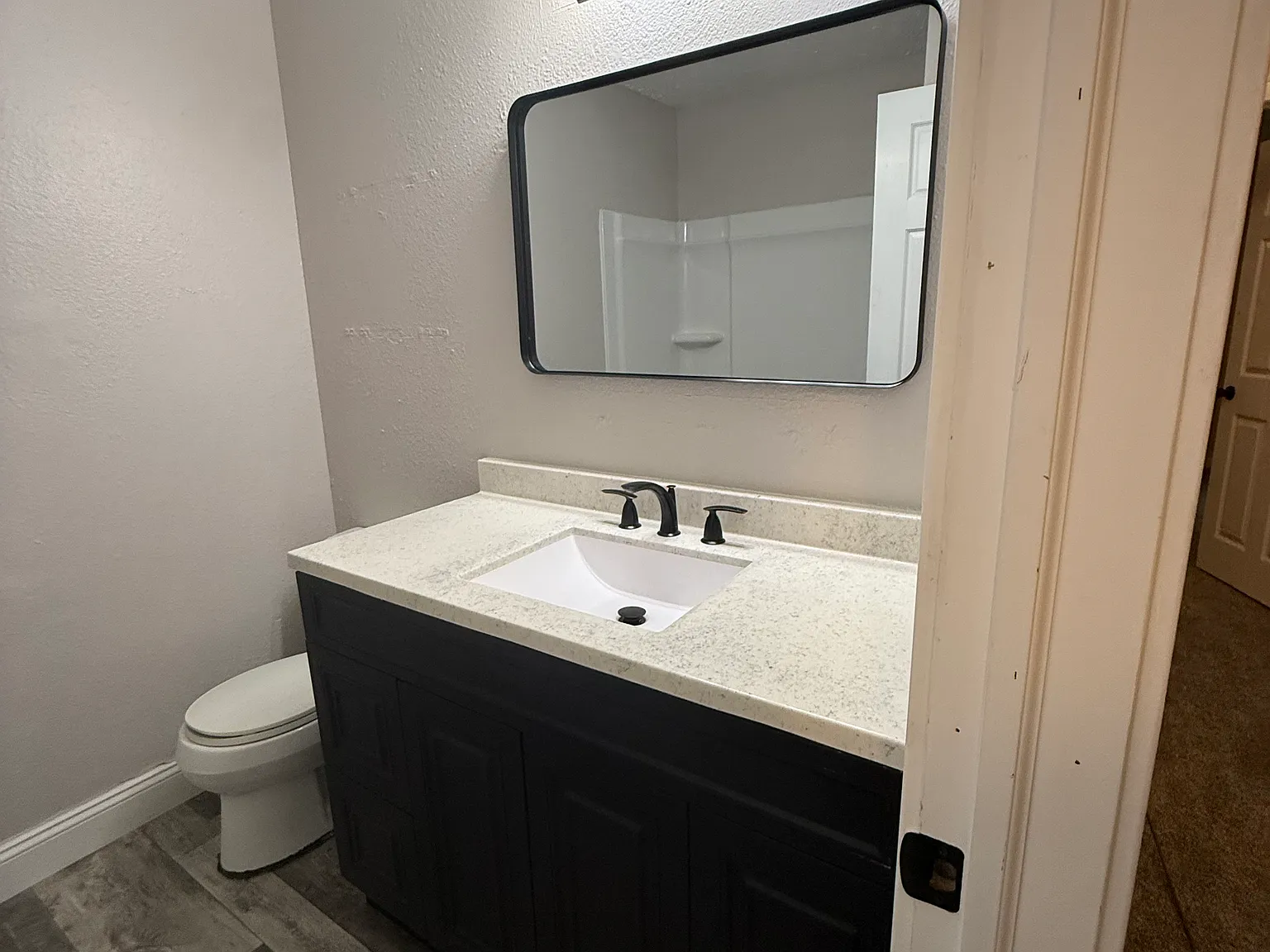 3 bed, 1.5 bath, 1000 sqft, $2,200 — Photo 3