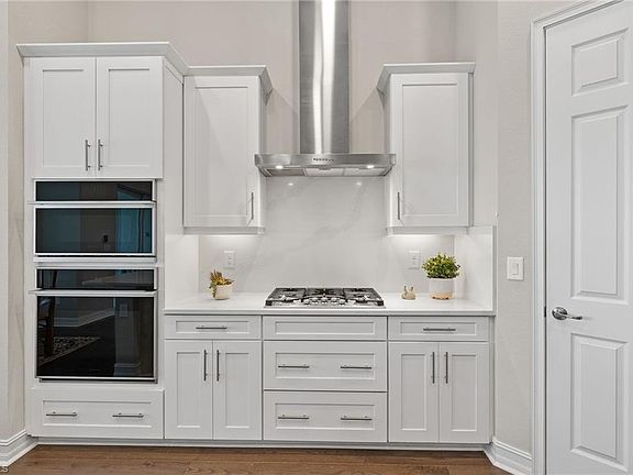 5th image of 14696 Blue Bay CIR