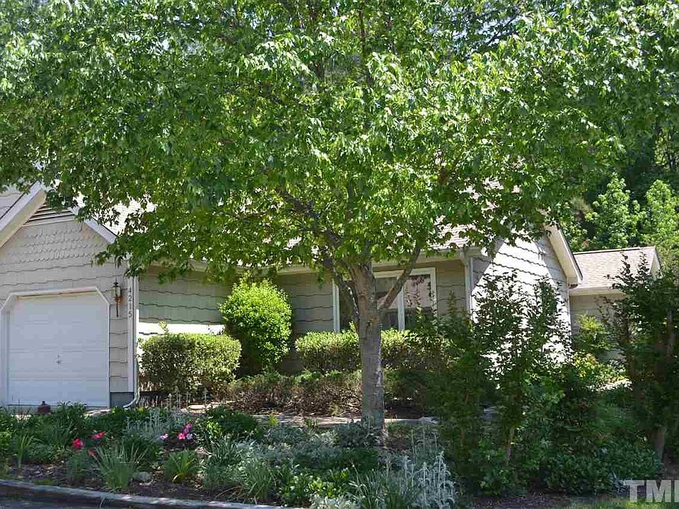 1st image of 4215 Pin Oak Dr