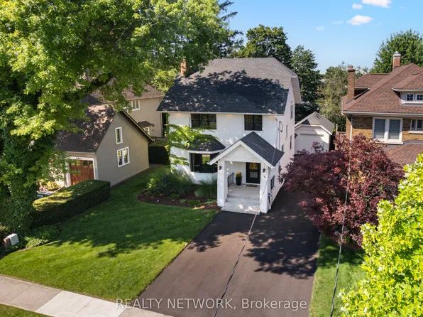16 South Dr, Saint Catharines, ON L2R 4T8