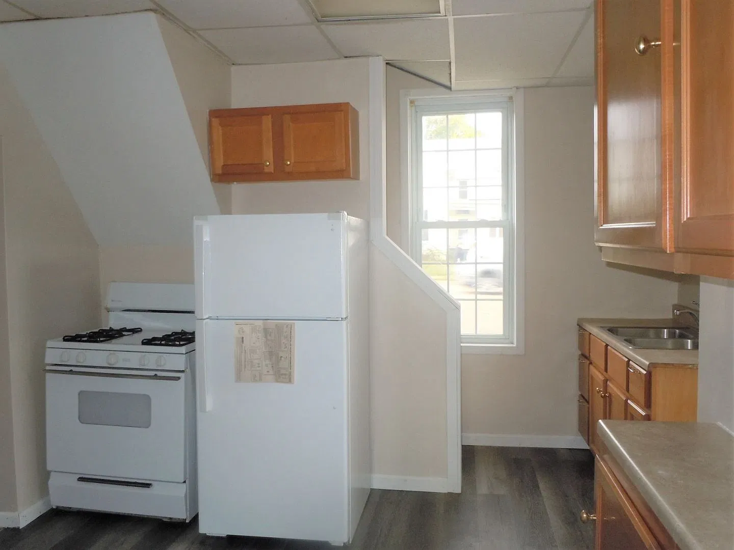 2 Plus Bedroom 2 Bath Home with Washer/Dryer Hookups and Basement! — Photo 4