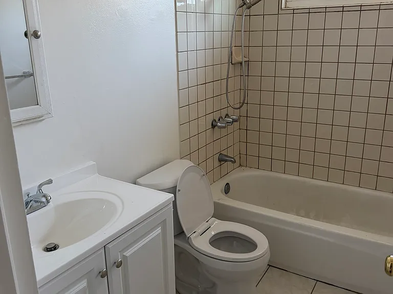 421 Don Seville Ct — Photo 4