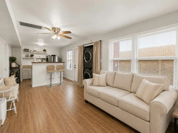 609 Sealy St Unit 1, Galveston, TX 77550