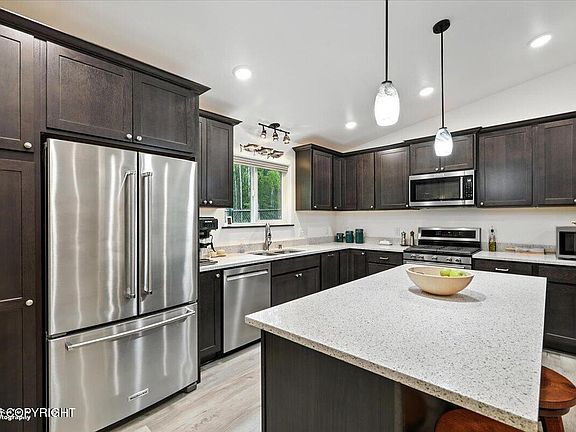 5th image of 5551 N Wildwood Dr