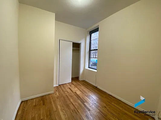 Rented by FirstService Realty (legacy) | media 4