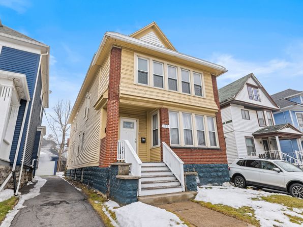 122 E Delavan Ave APT 1