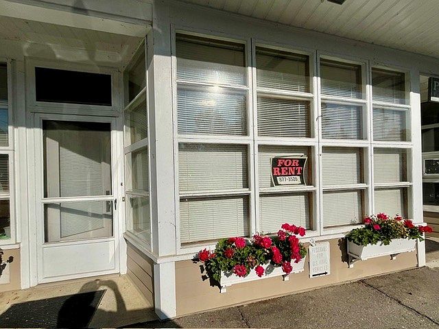 1st image of 351 Main St #3
