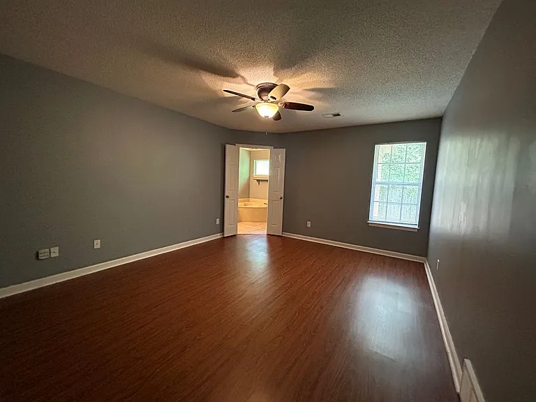 6836 Kamali Ave — Photo 7
