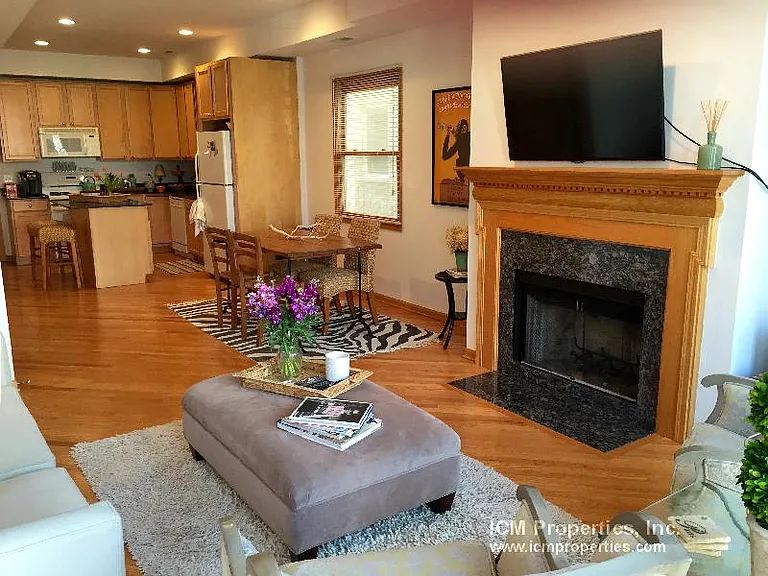 1438 W Belmont Ave #4 — Photo 5