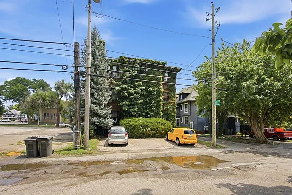 1704 N Pennsylvania St #B — Photo 24