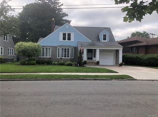 4811 Terrace Dr, Niagara Falls, NY 14305
