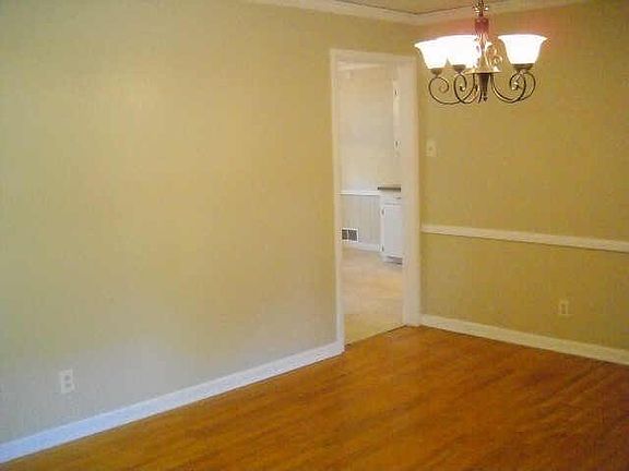 4th image of 2732 Bonnywood Ln