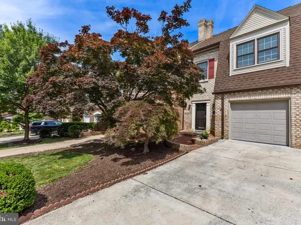 6308 Chaucer View Cir, Alexandria, VA 22304
