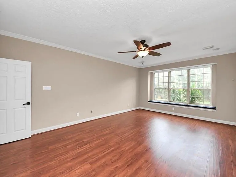 1003 Clarenda Falls Dr — Photo 24