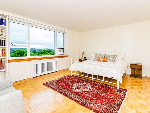 3rd image of 5355 Henry Hudson Pkwy Unit 10FG