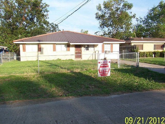 1st image of 203 Saint Malo St