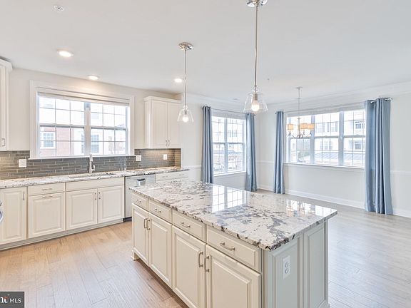 2nd image of 21025 Rocky Knoll Sq APT 206