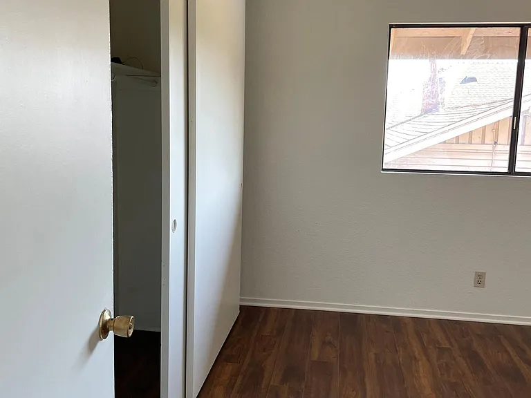 709 S Lincoln St #8 — Photo 11