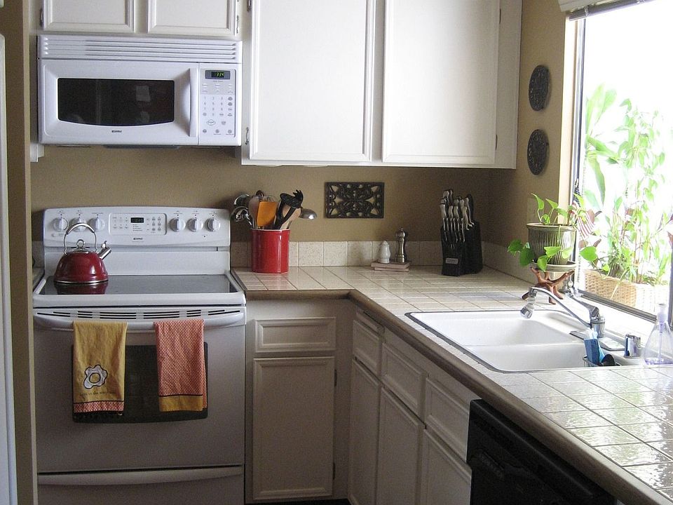 Kitchen - looks out onto back patio