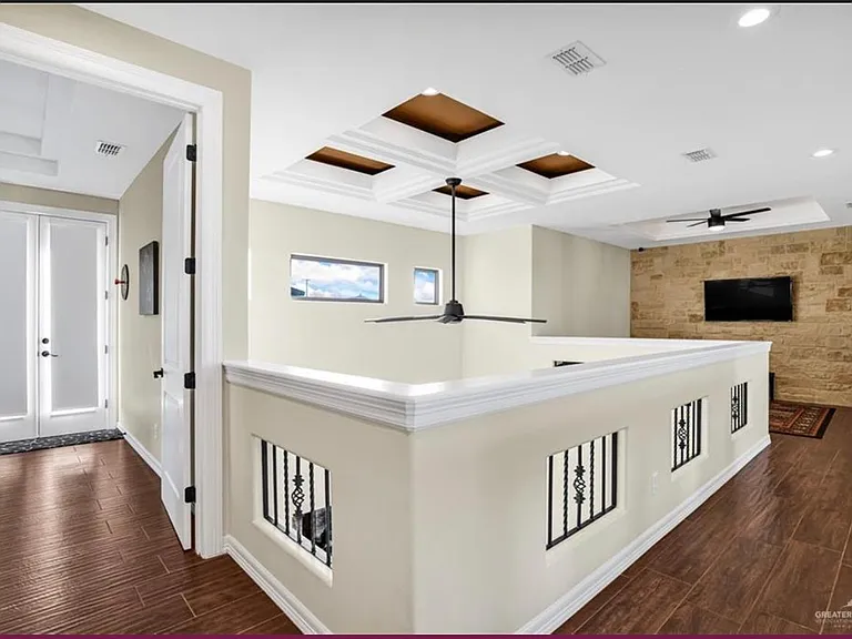 2502 Elbrus Ave — Photo 15