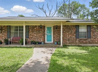 137 Crete St, Normangee, TX 77871