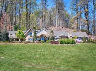 370 Pinnacle Mountain Rd, Zirconia, NC 28790