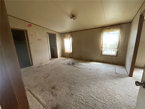 5th image of 28 Arnold Rd