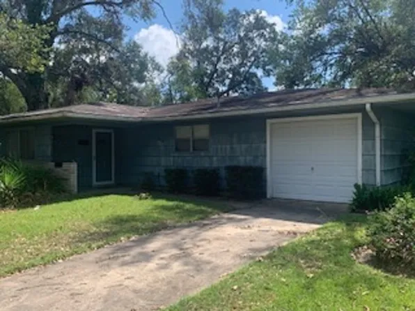 413 Crepe Myrtle Ave, Orange, TX 77630