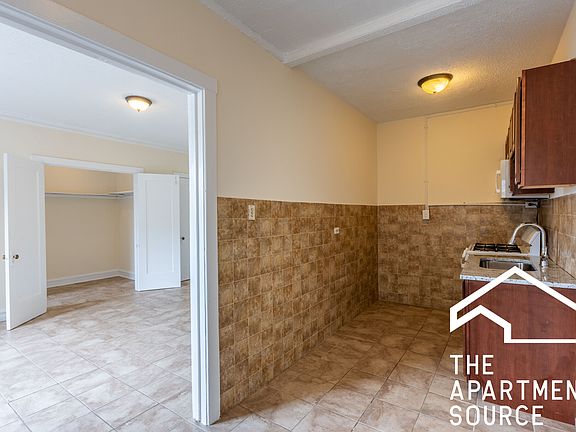 2nd image of 2712 N Milwaukee Ave APT 212
