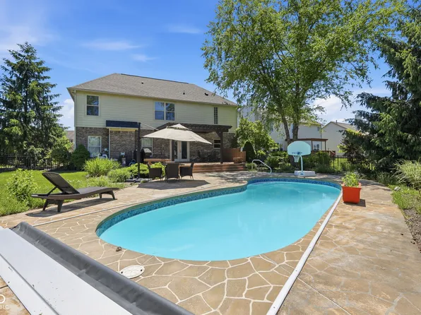 8240 Thorn Bend Dr, Indianapolis, IN 46278