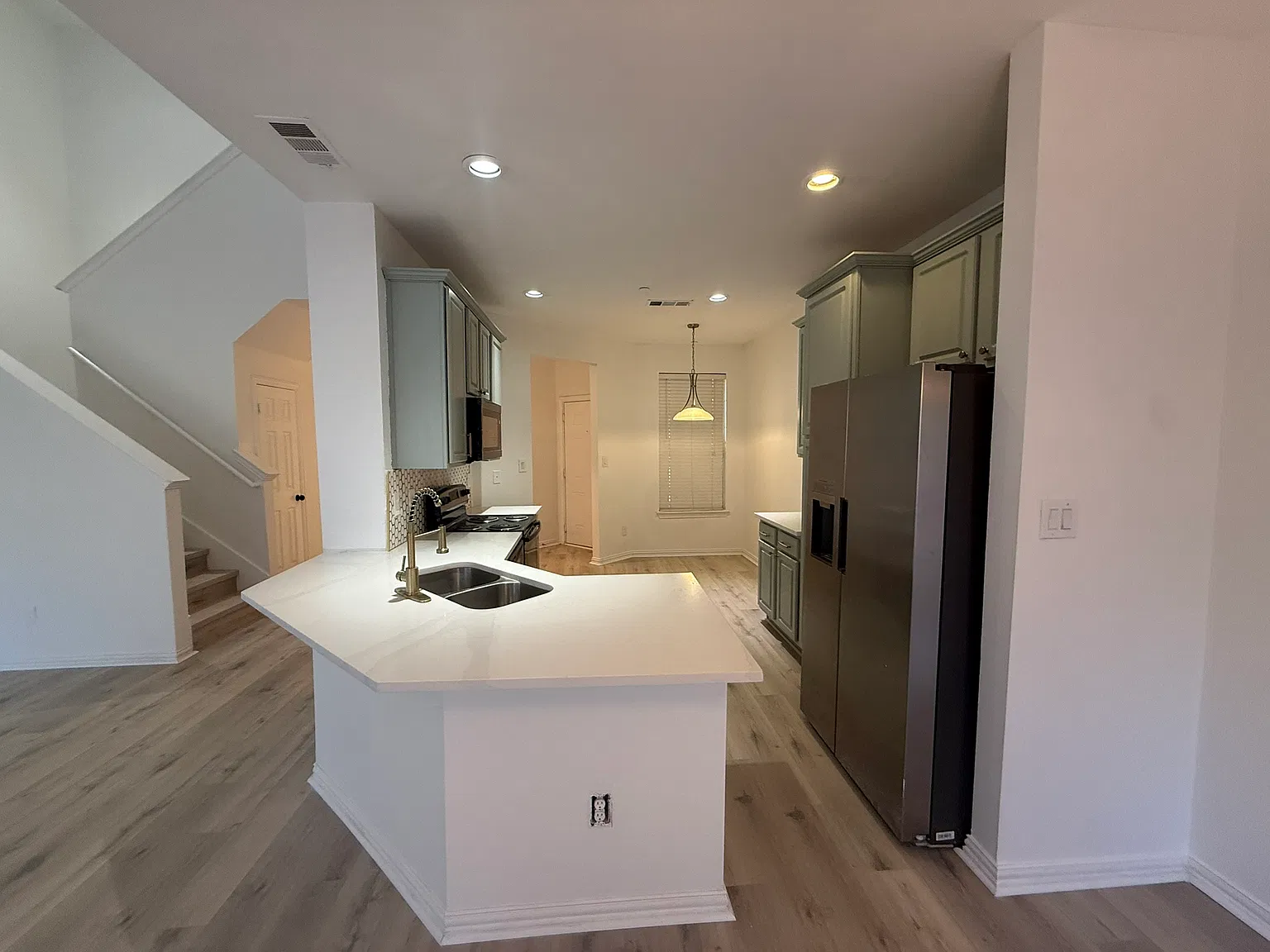 2 bed, 2.5 bath, 1535 sqft, $2,500 — Photo 4