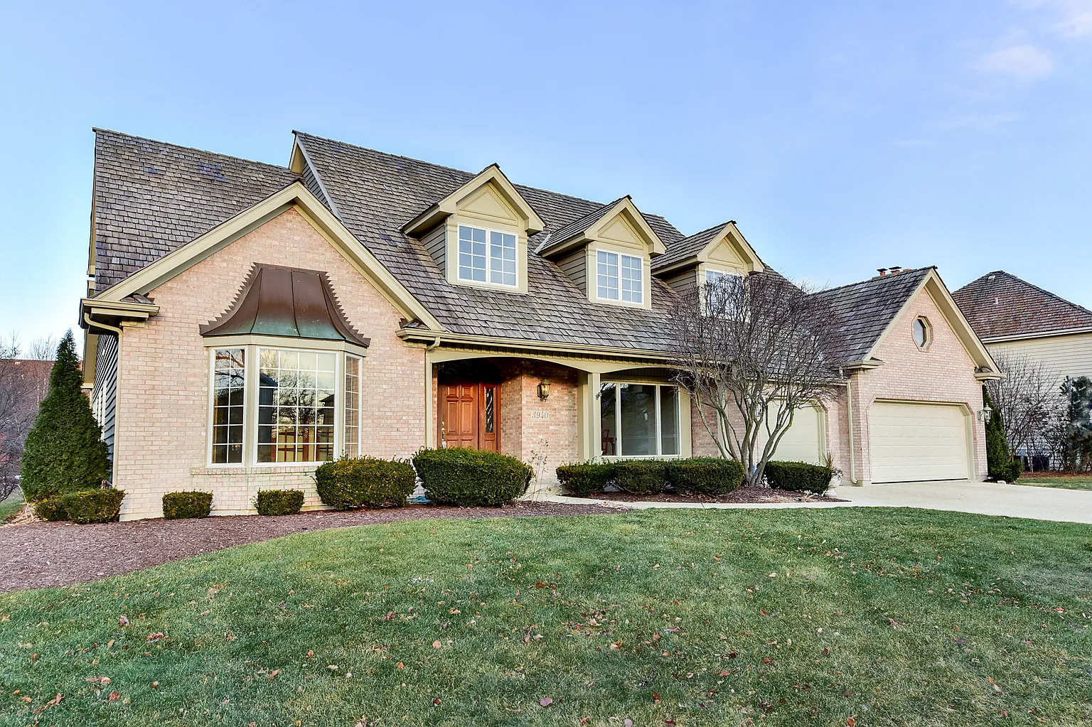 3940 White Eagle Dr photo 1