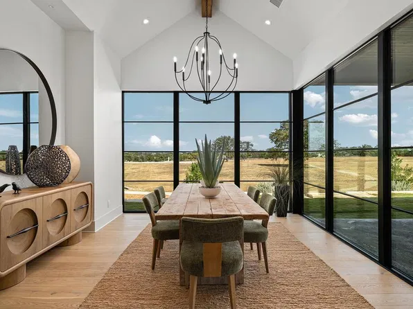 515 Interlaken St, Fredericksburg, TX 78624