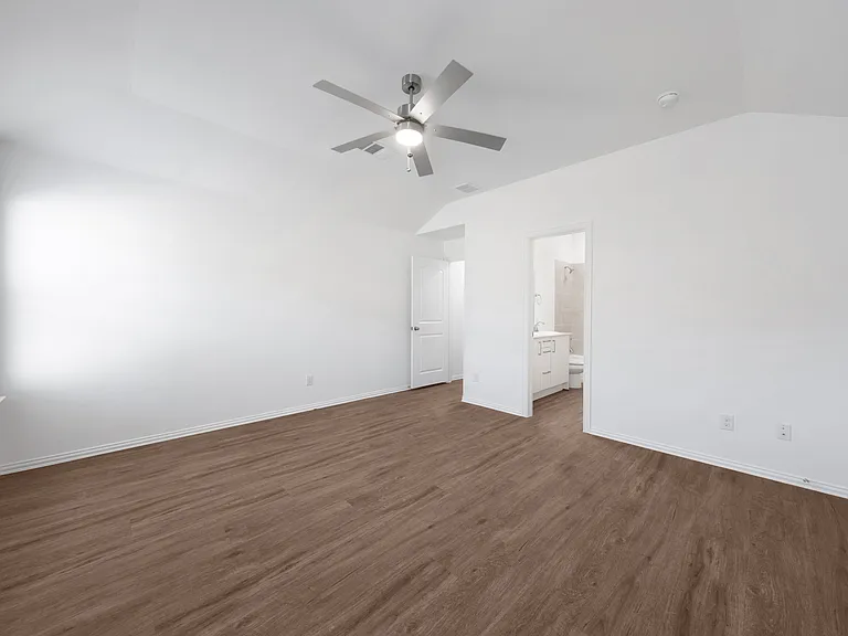 221 Fairmeade Dr — Photo 32