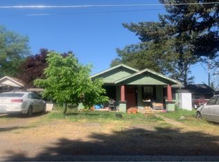 107 Kenwood Ave, Medford, OR 97501