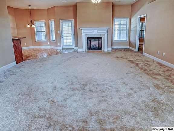4th image of 100 Old Bridle Way