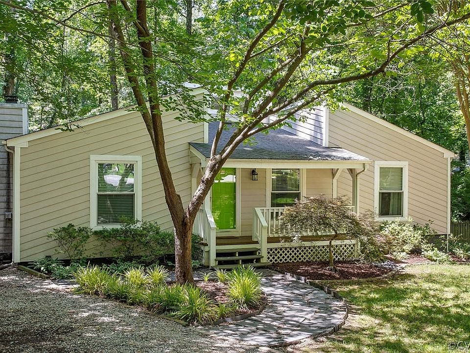 1st image of 506 Smoketree Pl