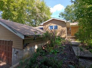 7N315 Medinah Rd, Medinah, IL 60157