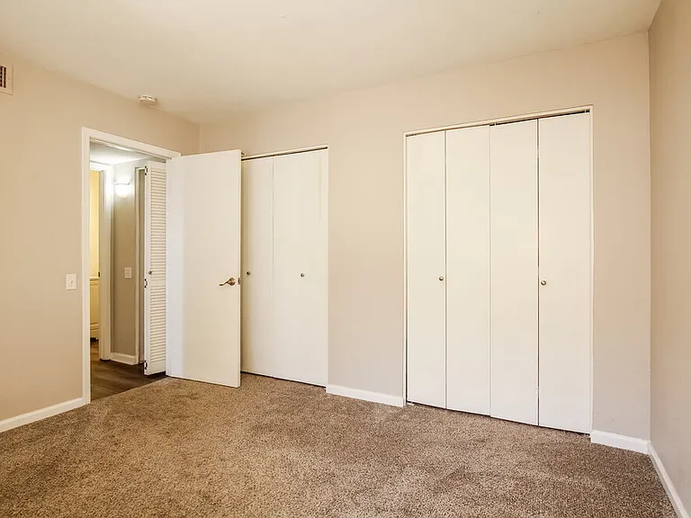 7032 S 44th St — Photo 14