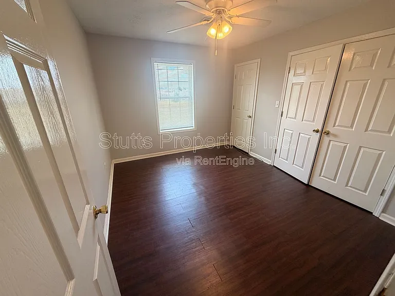 406 Jackson Ave #C — Photo 4