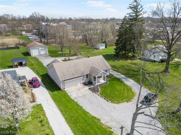 1850 S Sawburg Rd, Alliance, OH 44601