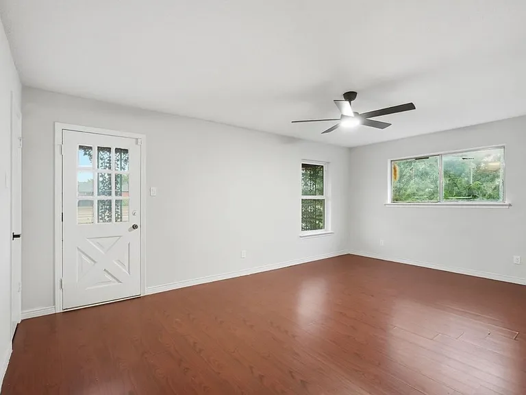 8121 Ferguson Rd #8121 — Photo 4