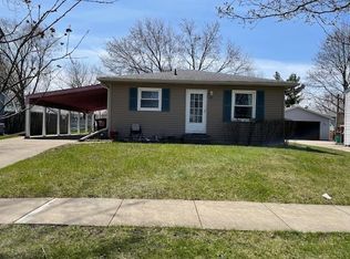 305 Southview Dr, Rochelle, IL 61068
