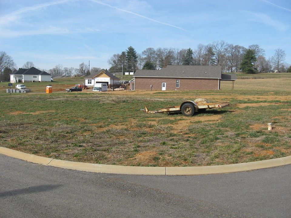 1st image of 401 Ashton Ct