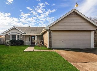 306 Lemon Dr, Arlington, TX 76018