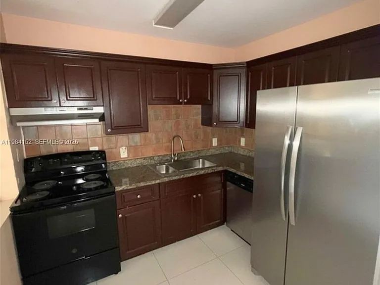 14215 NE 9th Ave — Photo 10