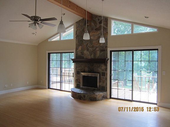 5th image of 520 Lake Asbury Dr
