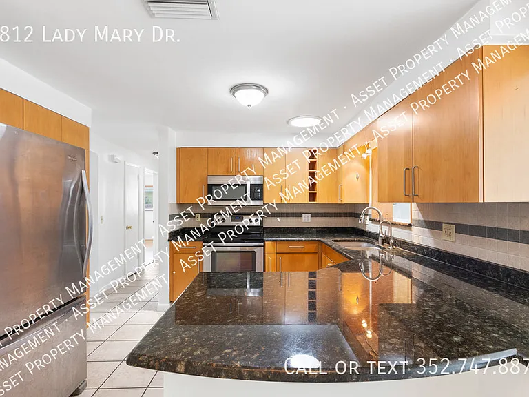 1812 Lady Mary Dr — Photo 17