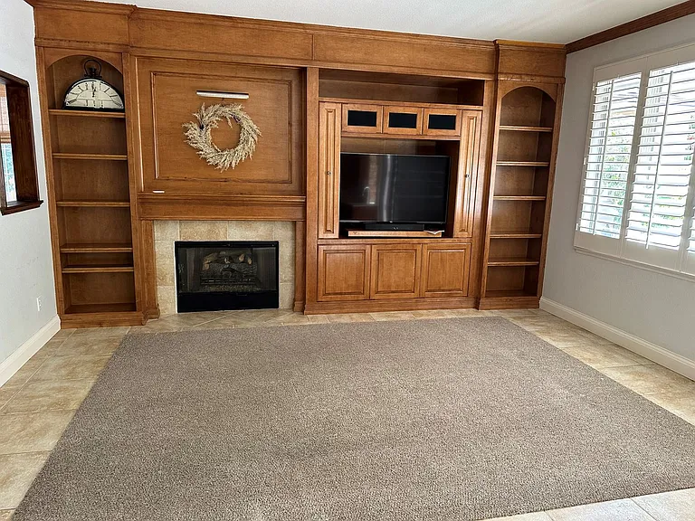 2941 Avenida Castana — Photo 28