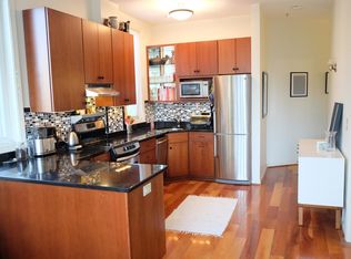 230 College St APT 1, Burlington, VT 05401